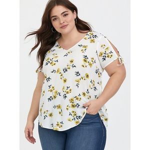 Torrid Ivory Floral Hi-Lo Blouse in Blooming Paisley
